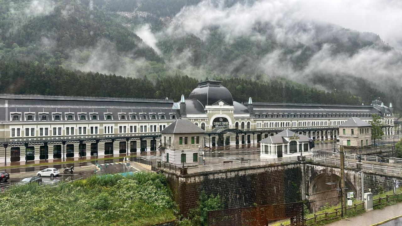 El Mirador De La Estacion Canfranc Exterior foto
